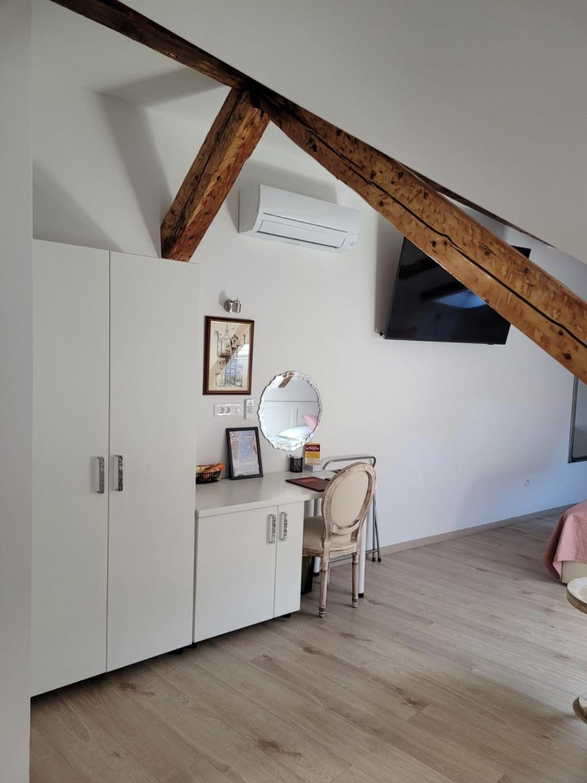 Hotel Kastel 1700 سبليت الغرفة الصورة