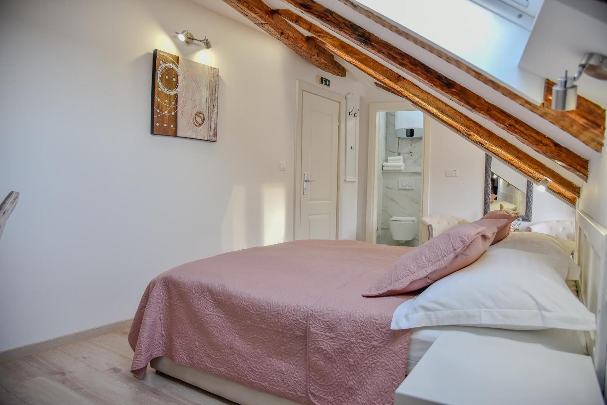 Hotel Kastel 1700 سبليت الغرفة الصورة