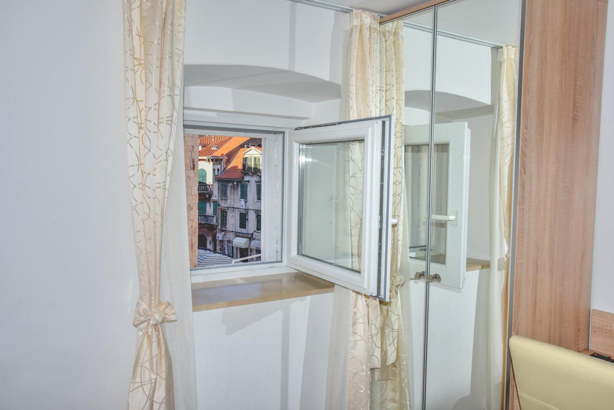 Hotel Kastel 1700 سبليت الغرفة الصورة