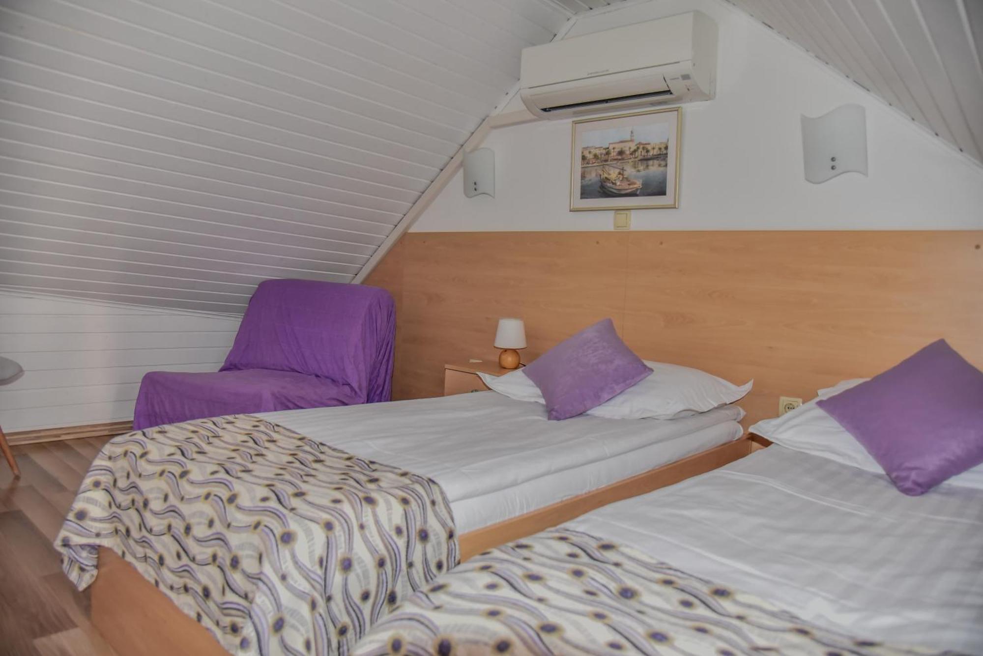 Hotel Kastel 1700 سبليت الغرفة الصورة